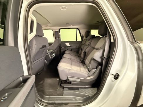 Used 2025 Ford Expedition Max Active AWD/4WD image 19