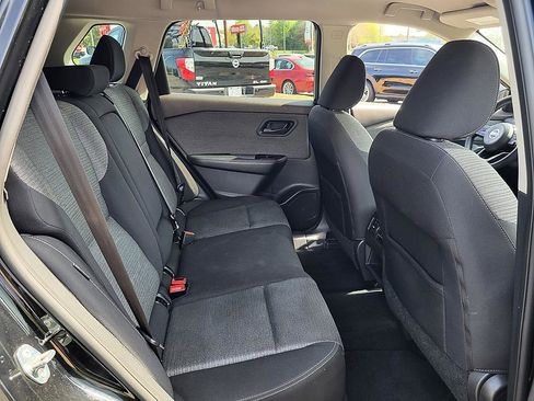 Used 2021 Nissan Rogue S image 18