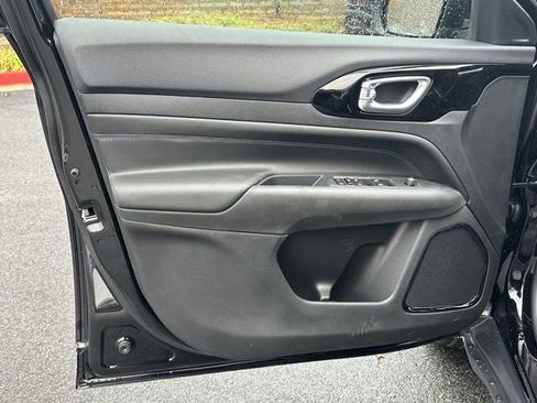 New 2026 Jeep Compass Latitude image 11