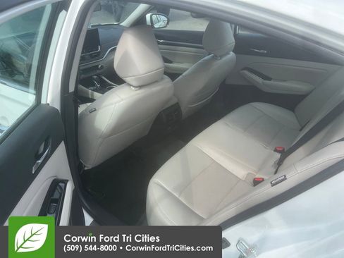 Used 2023 Nissan Altima 2.5 SL image 7