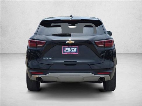 Used 2025 Chevrolet Blazer LT FWD image 7
