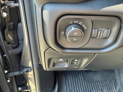 Used 2019 RAM 1500 Big Horn AWD/4WD image 26