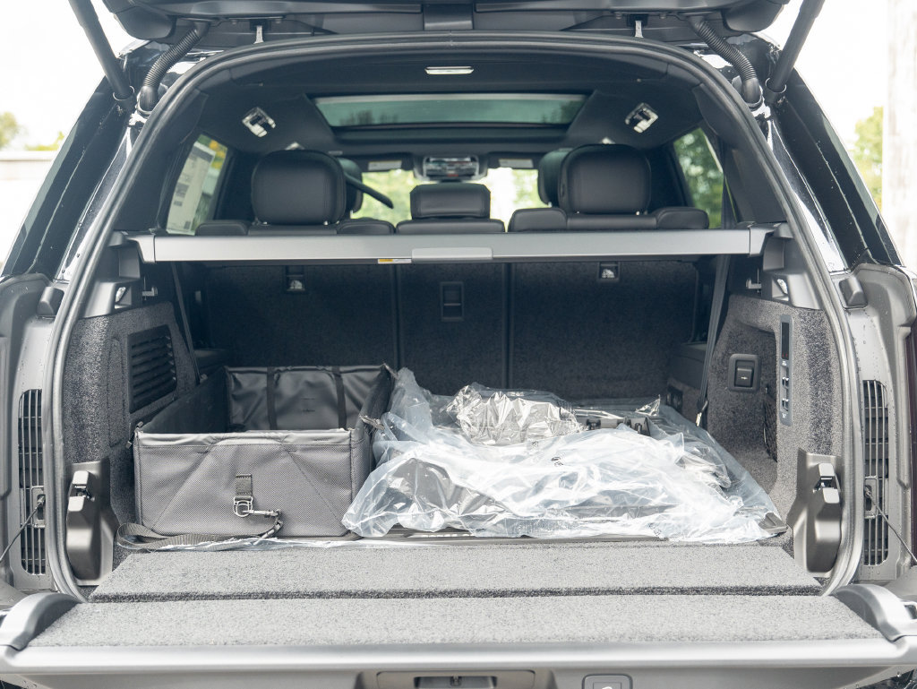 New 2027 Land Rover Range Rover Long Wheelbase SE AWD/4WD image 25