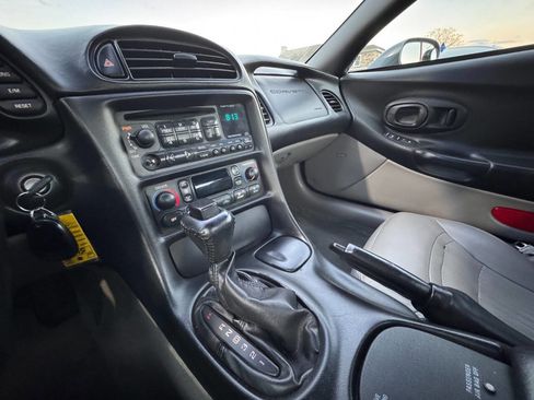 Used 2004 Chevrolet Corvette Convertible w/ Preferred Equipment Group image 22