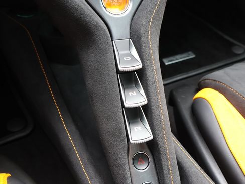 Used 2025 McLaren 750S Spider RWD image 26