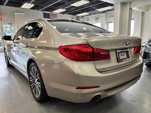 Used 2019 BMW 530i w/ Convenience Package RWD image 5