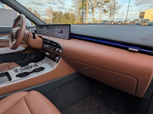 Used 2026 Genesis GV70 2.5T Advanced image 20