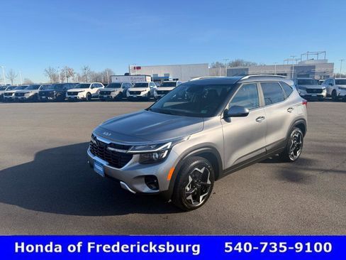 Used 2024 Kia Seltos EX image 2