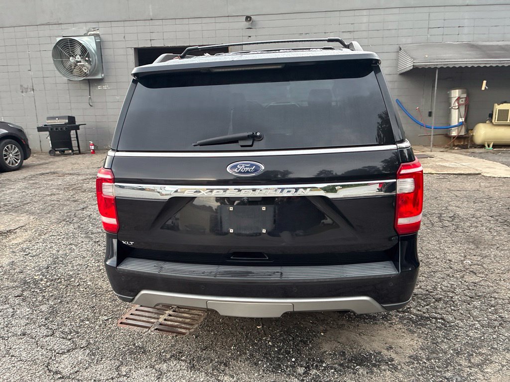 Used 2020 Ford Expedition XLT w/ Equipment Group 202A AWD/4WD image 13