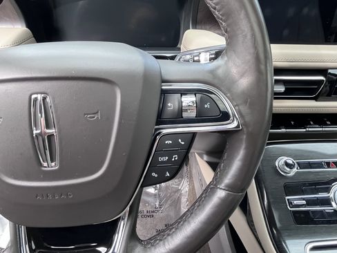 Used 2021 Lincoln Nautilus Reserve image 15