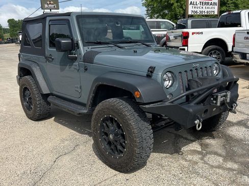 Used 2015 Jeep Wrangler Sport AWD/4WD image 7