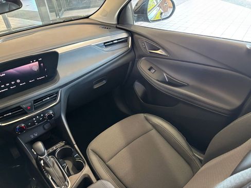 Used 2025 Buick Encore GX Preferred FWD image 33