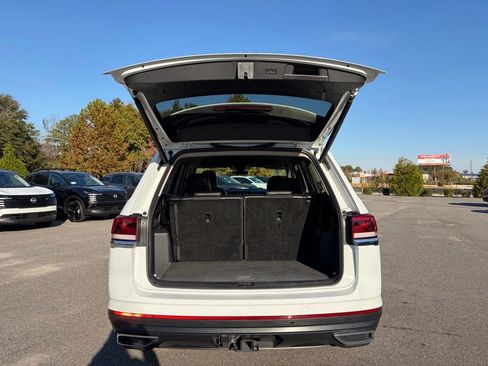 Used 2024 Volkswagen Atlas SE image 4