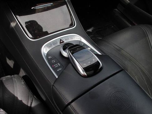 Used 2015 Mercedes-Benz S 63 AMG 4MATIC Sedan image 33