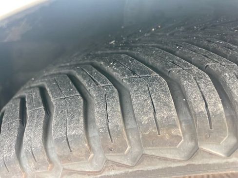 Used 2021 Toyota Sienna XSE FWD image 31