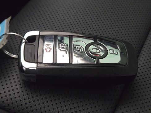 New 2026 Lincoln Nautilus Premier image 28