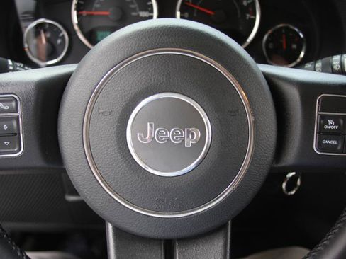 Used 2017 Jeep Wrangler Unlimited Sport w/ Quick Order Package 23S AWD/4WD image 38