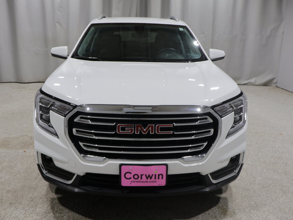 Used 2024 GMC Terrain SLT AWD/4WD image 8
