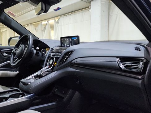 Used 2025 Acura RDX SH-AWD image 18