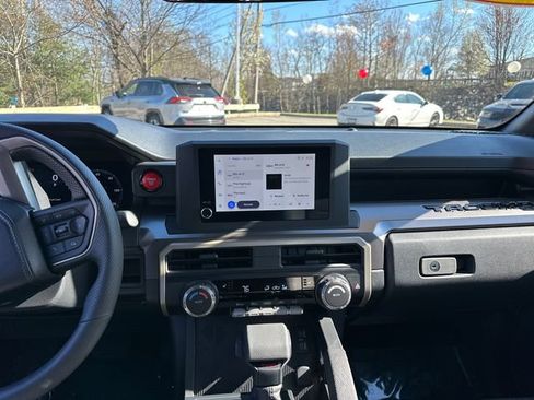 Certified 2026 Toyota Tacoma TRD Off-Road AWD/4WD image 26
