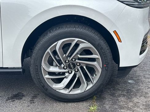 New 2026 Lincoln Navigator Reserve AWD/4WD image 14