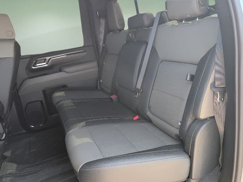 Used 2024 Chevrolet Silverado 2500 ZR2 w/ Technology Package AWD/4WD image 10