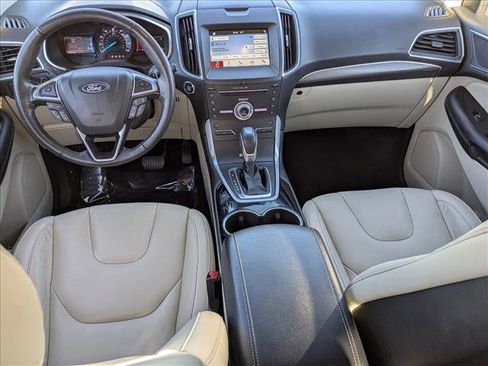 Used 2018 Ford Edge Titanium image 15