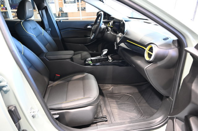 Used 2026 Chevrolet Trax ACTIV w/ Driver Confidence Package FWD image 10