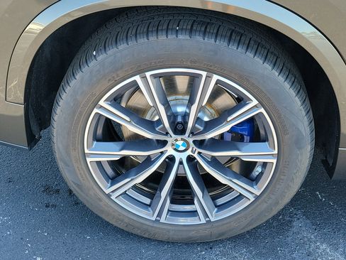 Used 2026 BMW X5 M60i AWD/4WD image 7