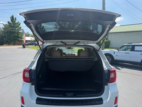 Used 2017 Subaru Outback 2.5i Limited AWD/4WD image 33