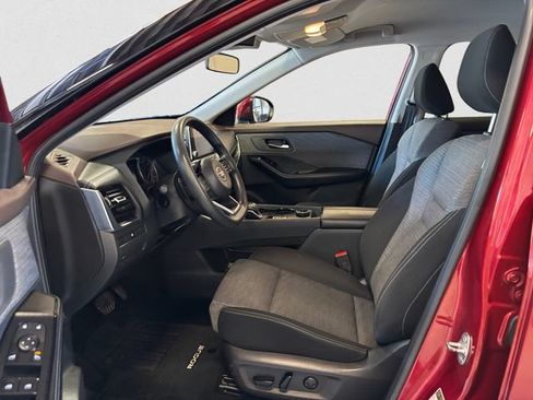 Used 2021 Nissan Rogue SV AWD/4WD image 10