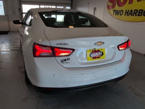 Used 2021 Chevrolet Malibu LT image 30