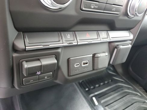 New 2025 GMC Sierra 3500 Pro w/ Convenience Package image 22