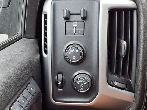 Used 2018 GMC Sierra 1500 SLT AWD/4WD image 25