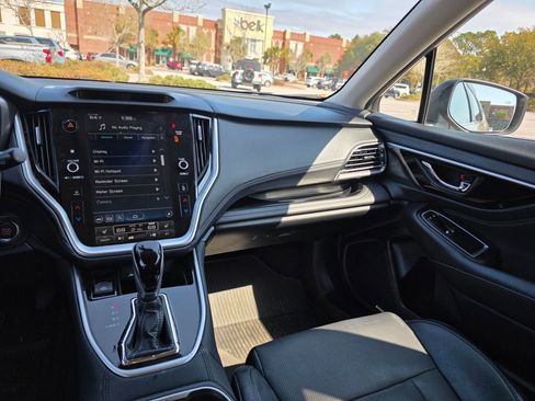 Used 2022 Subaru Outback Limited image 27