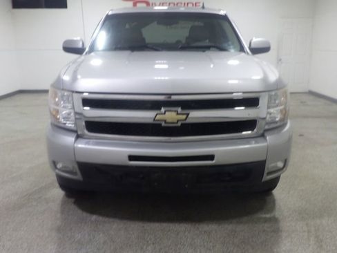Used 2010 Chevrolet Silverado 1500 LTZ w/ Convenience Package AWD/4WD image 6