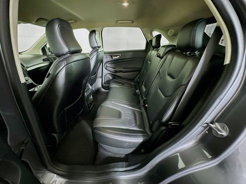 Used 2022 Ford Edge Titanium image 27