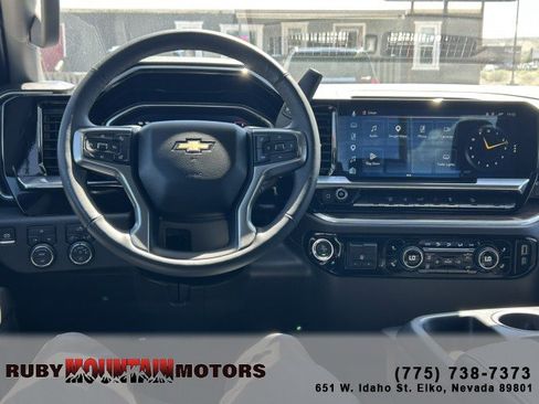 Used 2025 Chevrolet Silverado 2500 LT AWD/4WD image 12