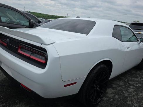 Used 2015 Dodge Challenger R/T w/ Quick Order Package 22B R/T RWD image 2
