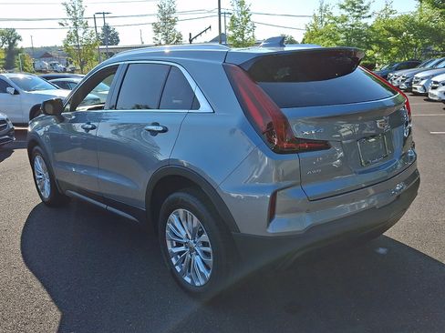 Used 2024 Cadillac XT4 Luxury w/ Cold Weather Package AWD/4WD image 4