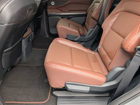 New 2026 Lincoln Navigator Reserve AWD/4WD image 30