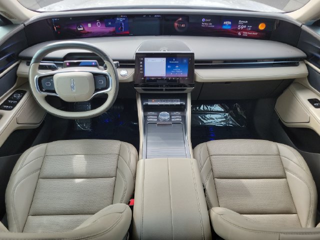 Used 2024 Lincoln Nautilus Premier AWD/4WD image 25