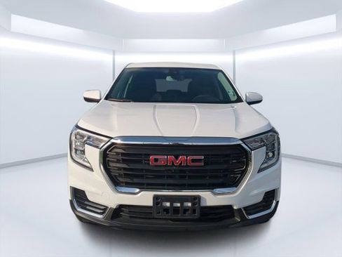 Used 2024 GMC Terrain SLE AWD/4WD image 8