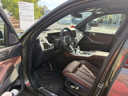 Used 2026 BMW X5 xDrive50e w/ M Sport Package AWD/4WD image 10