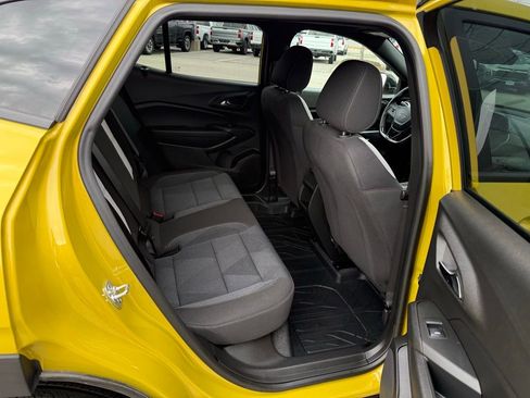 Used 2024 Chevrolet Trax RS w/ Driver Confidence Package image 14