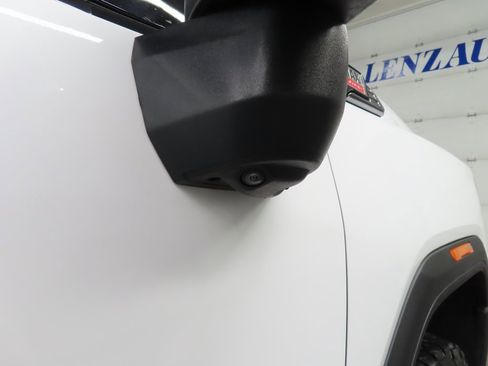 Used 2025 GMC Sierra 3500 AT4 w/ AT4 Premium Plus Package image 57