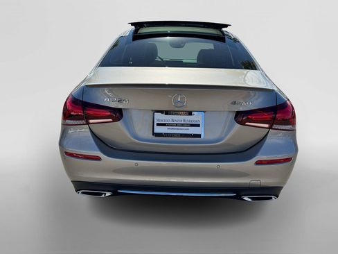 Certified 2020 Mercedes-Benz A 220 4MATIC image 4