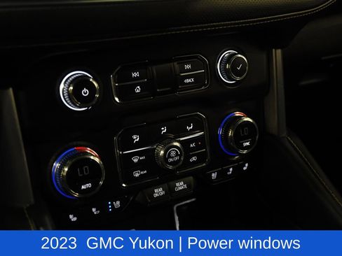 Used 2023 GMC Yukon SLT w/ SLT Premium Package AWD/4WD image 18