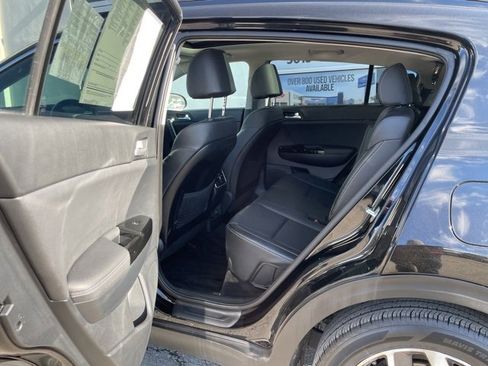 Used 2022 Kia Sportage EX w/ EX Technology Package image 26