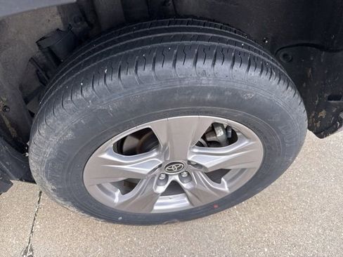 Used 2024 Toyota RAV4 XLE image 5